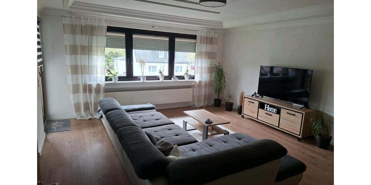 Erdgeschoßwohnung Bad Laasphe - 4 Zimmer, 120 m&sup2;, 720&euro; | Angebot:26563151