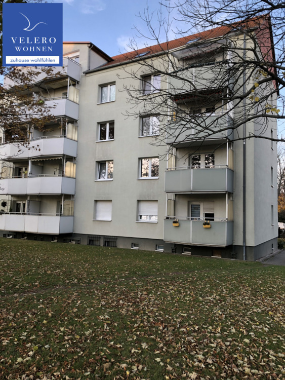 2 Zimmerwohnung mit Balkon zimmer