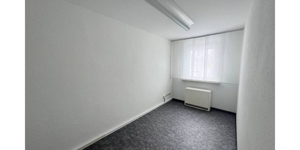 Gewerbeobjekt Grimma OT Dürrweitzschen Dürrweitzschen - 4 Zimmer, 80 m&sup2;, 400&euro; | Angebot:24113030