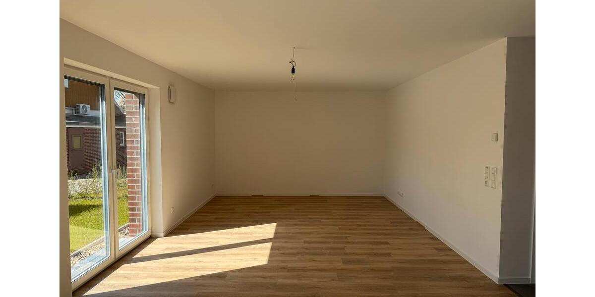 Erdgeschoßwohnung Schortens - 3 Zimmer, 95 m&sup2;, 1.150&euro; | Angebot:26300768