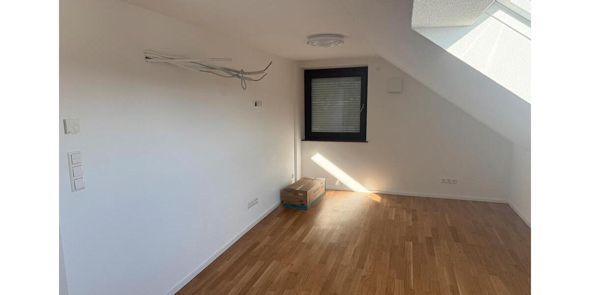 Dachgeschoßwohnung Balingen - 3.5 Zimmer, 70 m&sup2;, 950&euro; | Angebot:24842559