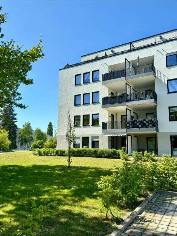 Wohnung zum Mieten in Schönefeld 1.580 € 98.99 m²