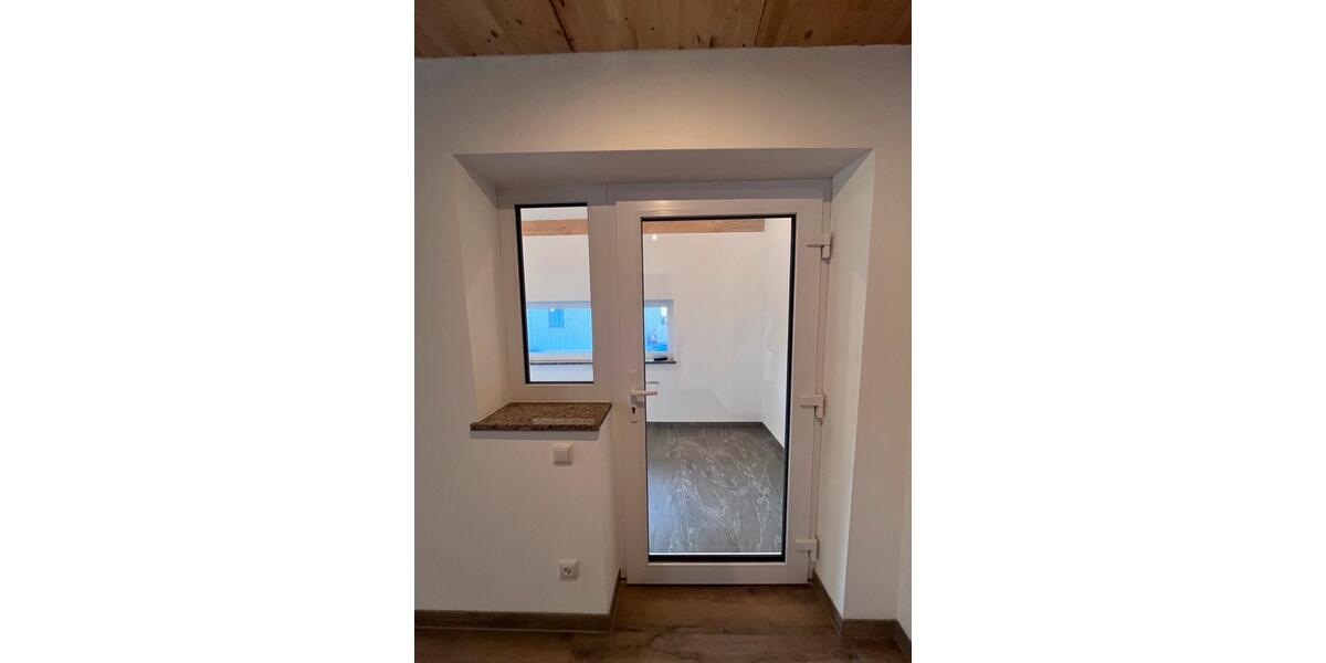 Einfamilienhaus Deggendorf - 3 Zimmer, 110 m&sup2;, 1.485&euro; | Angebot:26452909