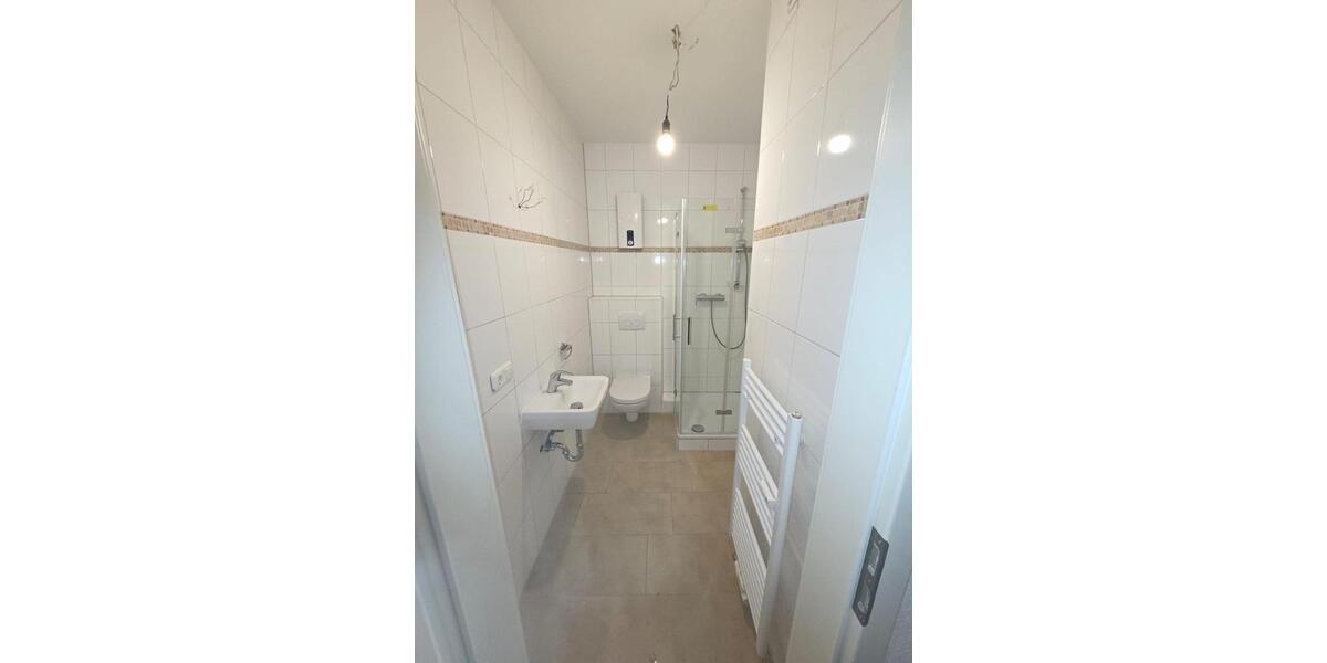 Dachgeschoßwohnung Duisburg Rheinhausen - 2 Zimmer, 45 m&sup2;, 360&euro; | Angebot:26689646
