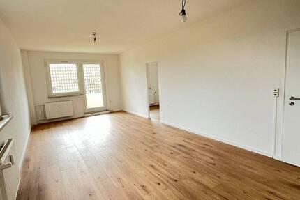 Wohnung Zwickau Pölbitz - 3 Zimmer, 70 m&sup2;, 425&euro; | Angebot:26834770