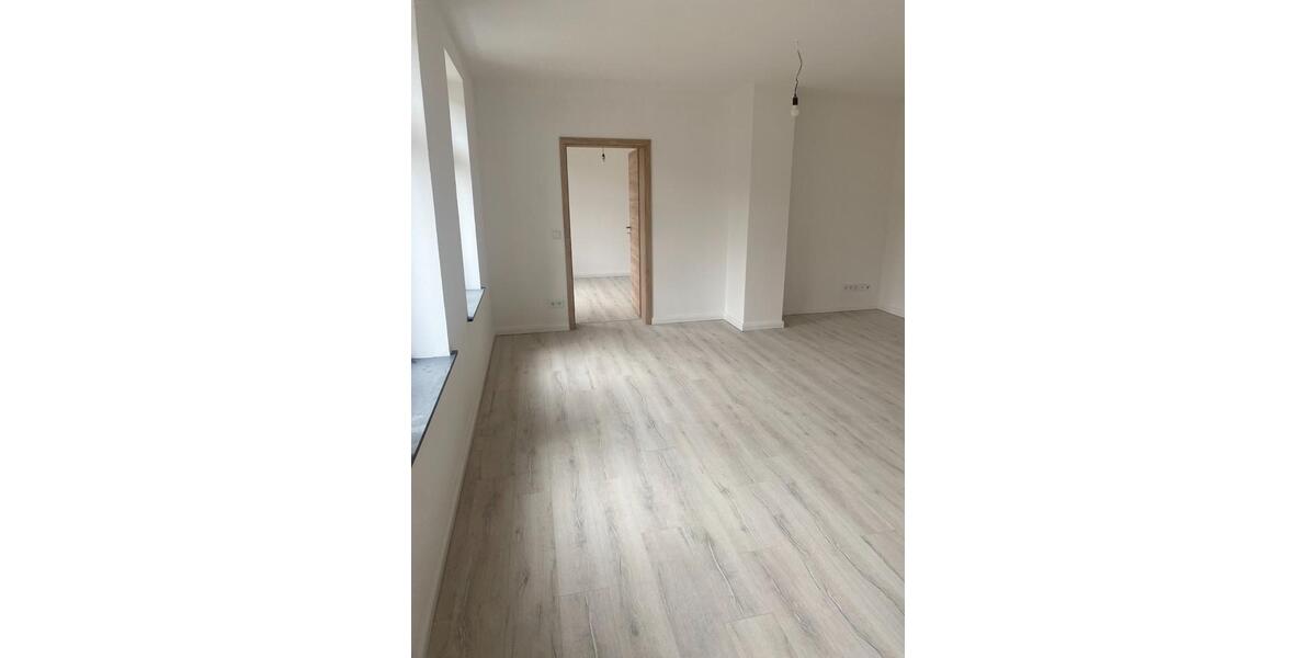 Etagenwohnung Zschopau - 4 Zimmer, 95 m&sup2;, 997&euro; | Angebot:24685304