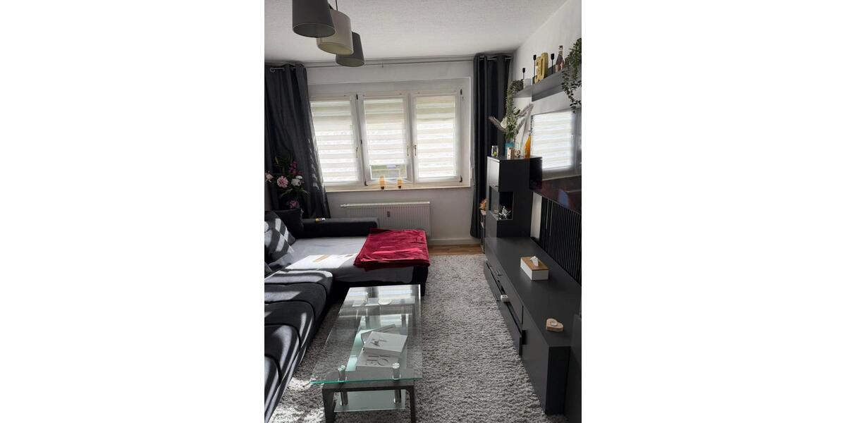 Erdgeschoßwohnung Hohenmölsen - 3 Zimmer, 60 m&sup2;, 370&euro; | Angebot:25634476