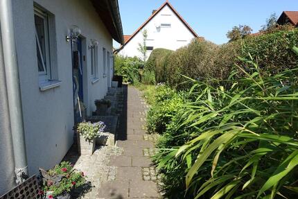 Haus Bubenreuth - 7 Zimmer, 160 m&sup2;, 2.400&euro; | Angebot:25981382