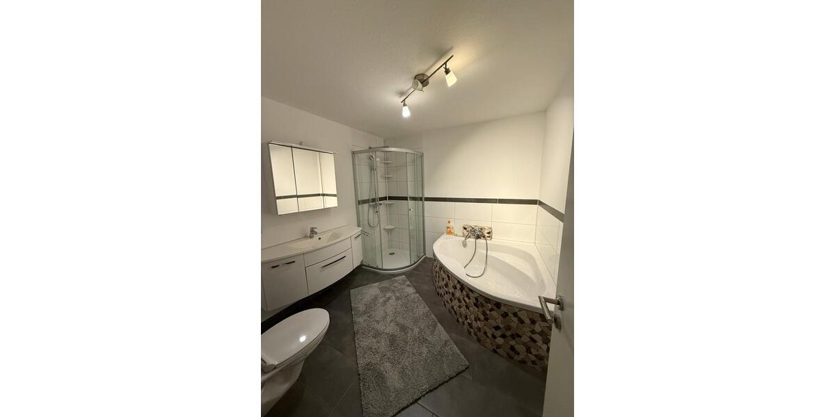 Etagenwohnung Reilingen - 3 Zimmer, 74 m&sup2;, 1.000&euro; | Angebot:24610922