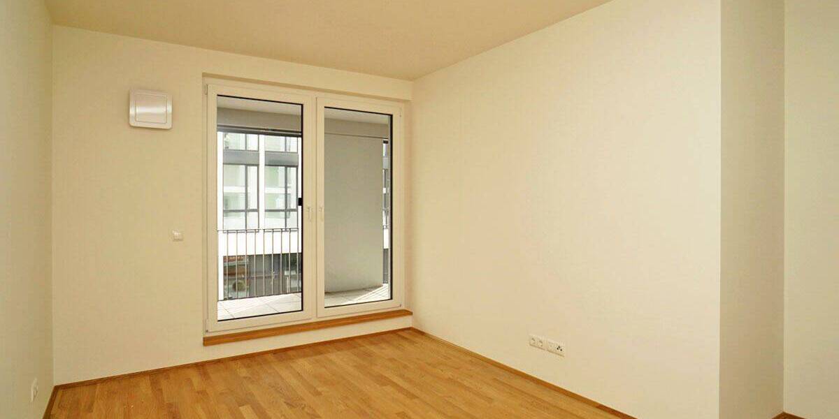 Etagenwohnung Dresden Johannstadt-Nord - 3 Zimmer, 74 m&sup2;, 1.095&euro; | Angebot:26080818