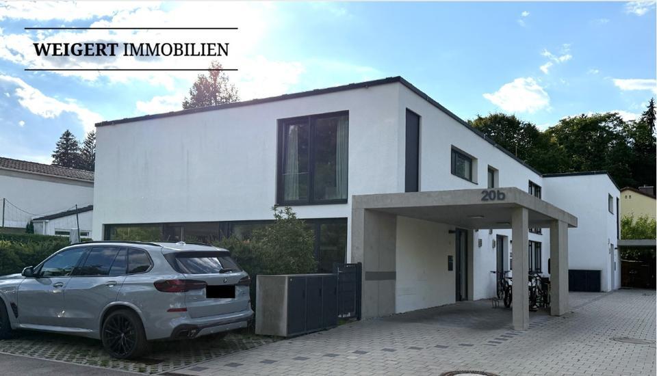 WEIGERT: Modernes & gehobenes Architekten-Reiheneckhaus mit Carport in ruhiger Lage in Gauting
