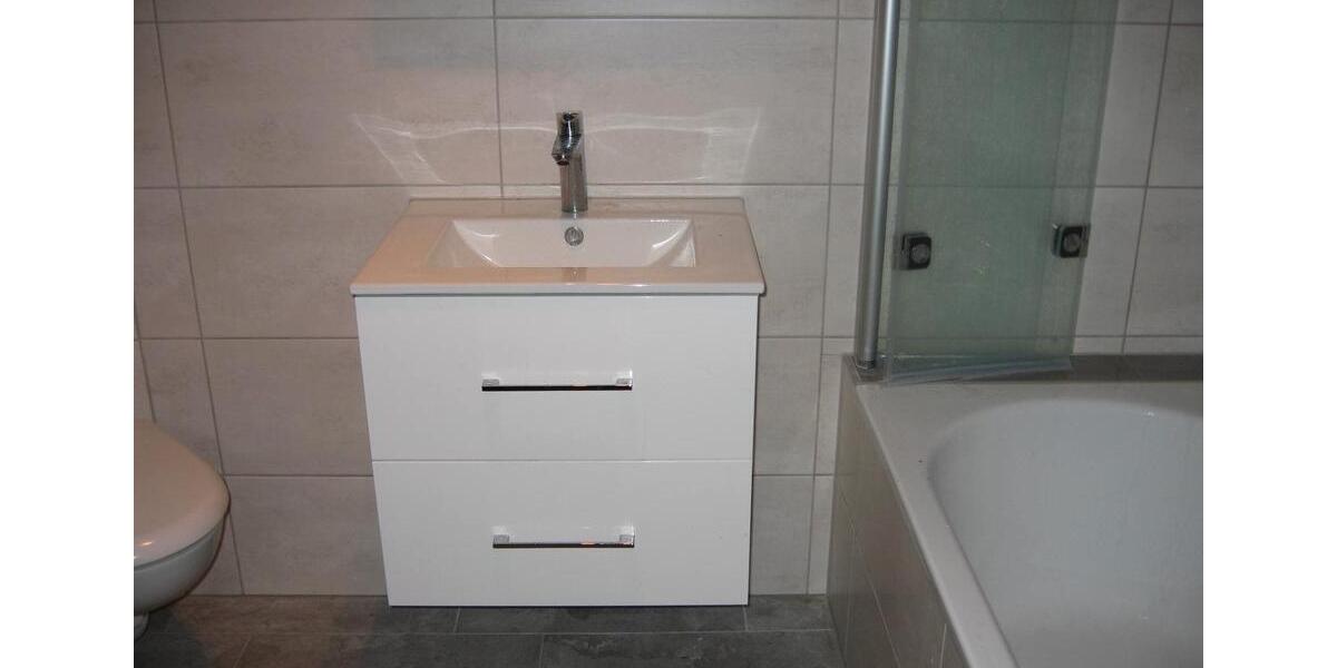 Dachgeschoßwohnung Schwalmstadt - 2 Zimmer, 65 m&sup2;, 390&euro; | Angebot:26592079