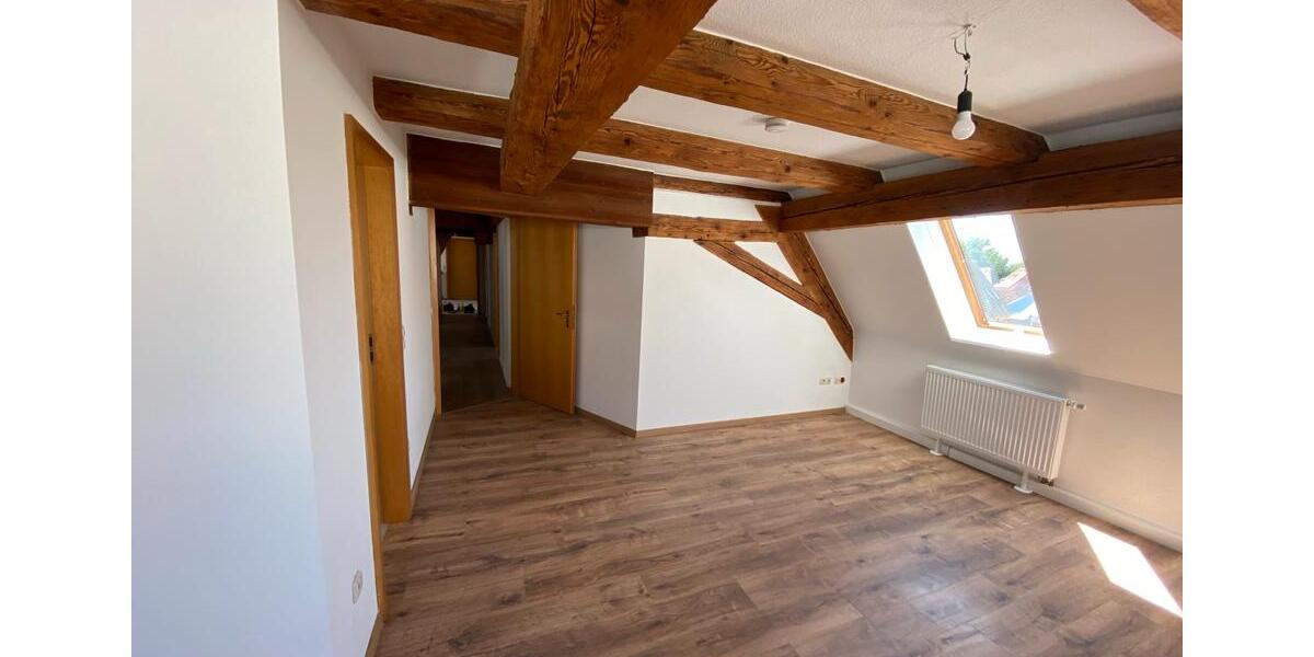 Dachgeschoßwohnung Höchstadt an der Aisch - 3 Zimmer, 79 m&sup2;, 980&euro; | Angebot:26653334