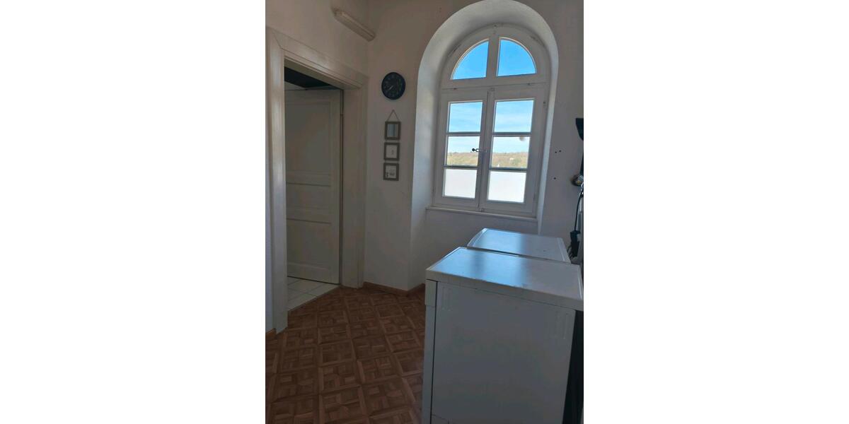 Dachgeschoßwohnung Küssaberg - 2 Zimmer, 68 m&sup2;, 589&euro; | Angebot:26102756
