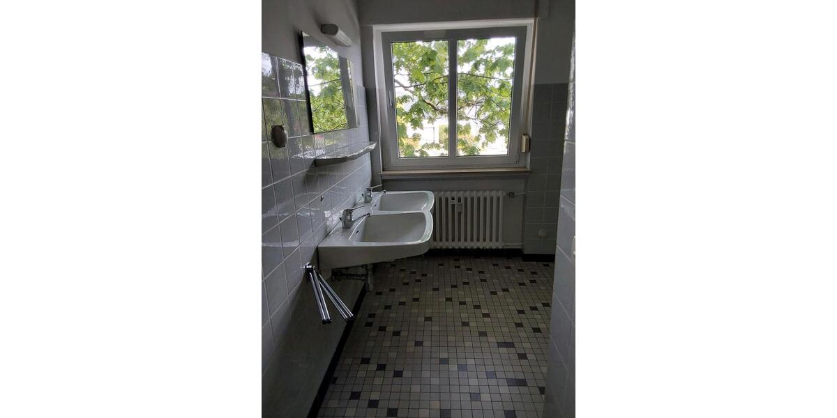 Etagenwohnung Marburg Marbach - 5 Zimmer, 130 m&sup2;, 1.400&euro; | Angebot:25983150