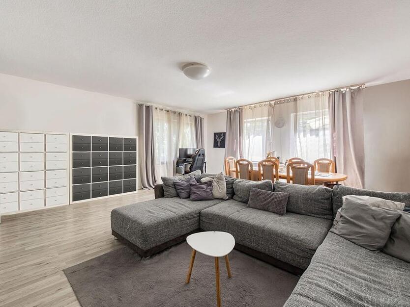 2-3 Zimmerwohnung mit Terrasse und Garten zimmer