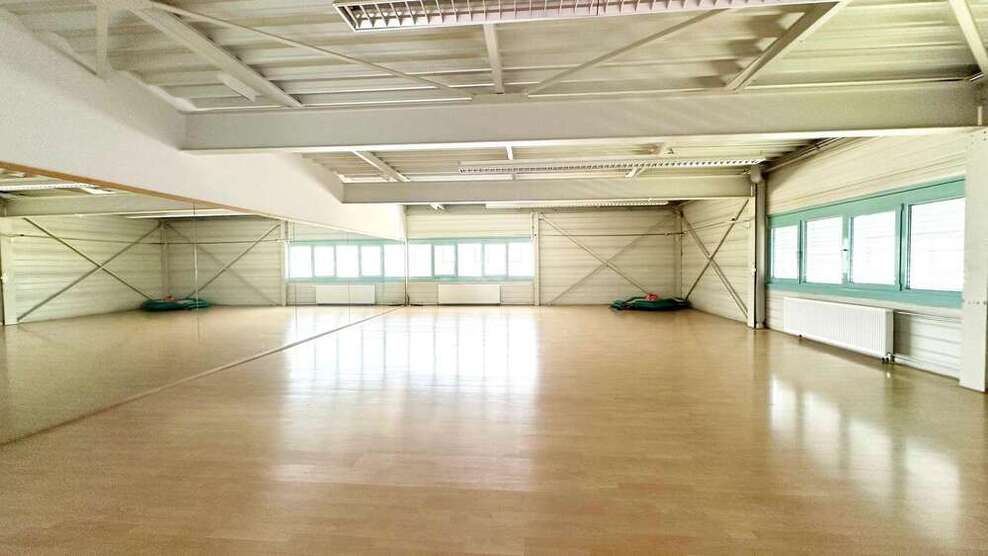 Halle in LahrSchwarzwald 1.820 € 300.58 m²