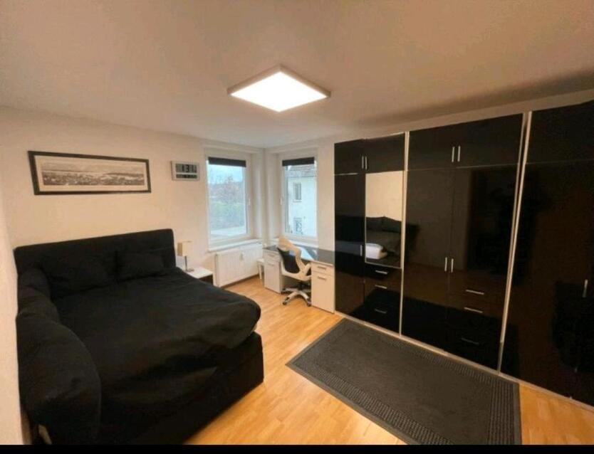 Schön eingerichtetes Zimmer( für eine Frau)