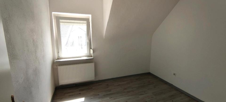 Etagenwohnung Heusweiler - 4 Zimmer, 70 m&sup2;, 480&euro; | Angebot:26032070