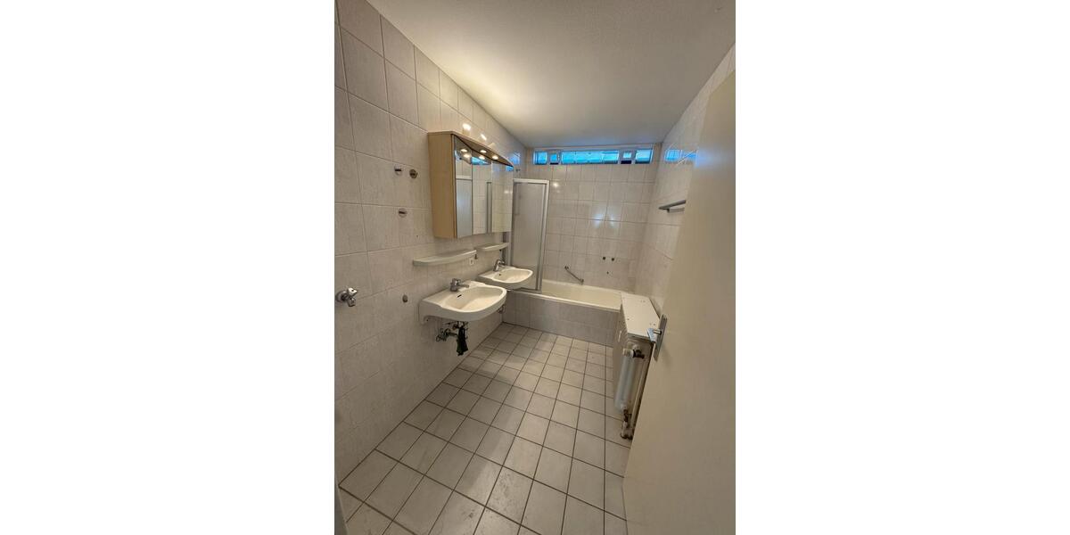 Erdgeschoßwohnung Albstadt Gemarkung Onstmettingen - 3 Zimmer, 75 m&sup2;, 750&euro; | Angebot:25967880