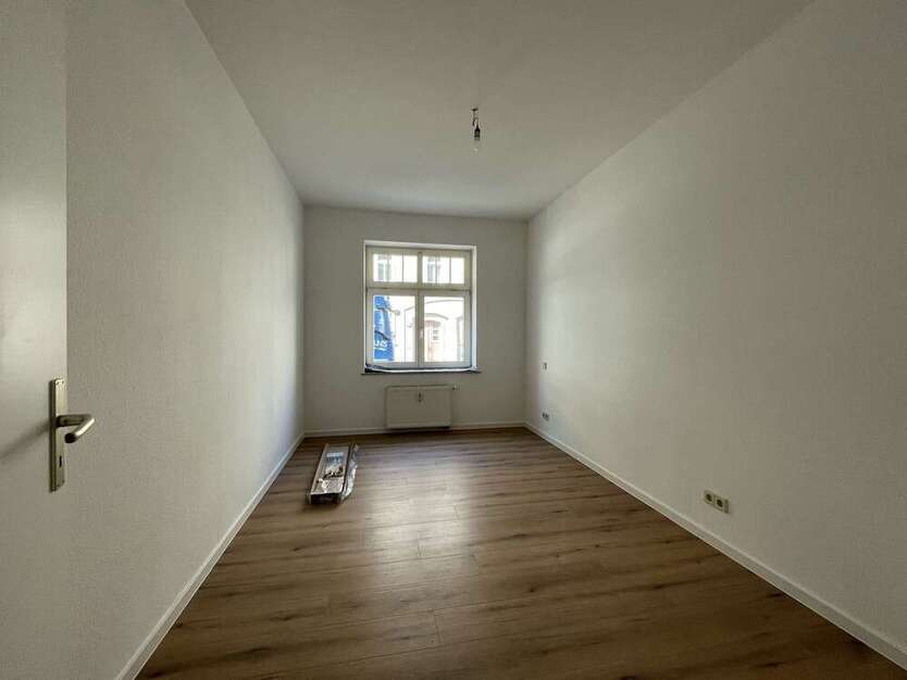 Sanierte Erdgeschoßwohnung mit Balkon!
