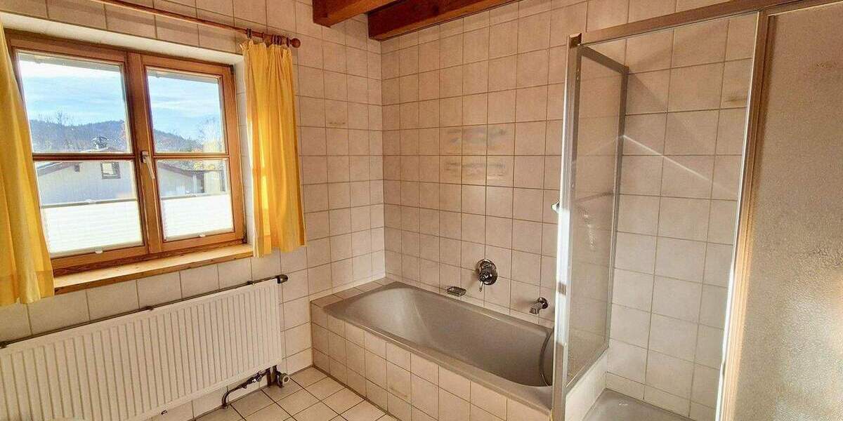 Einfamilienhaus Siegsdorf Wernleiten - 5 Zimmer, 135 m&sup2;, 2.200&euro; | Angebot:26194475