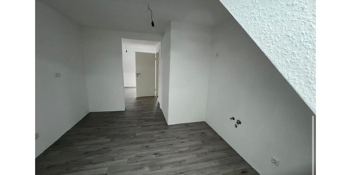 Dachgeschoßwohnung Rodewald - 3 Zimmer, 100 m&sup2;, 950&euro; | Angebot:26387251