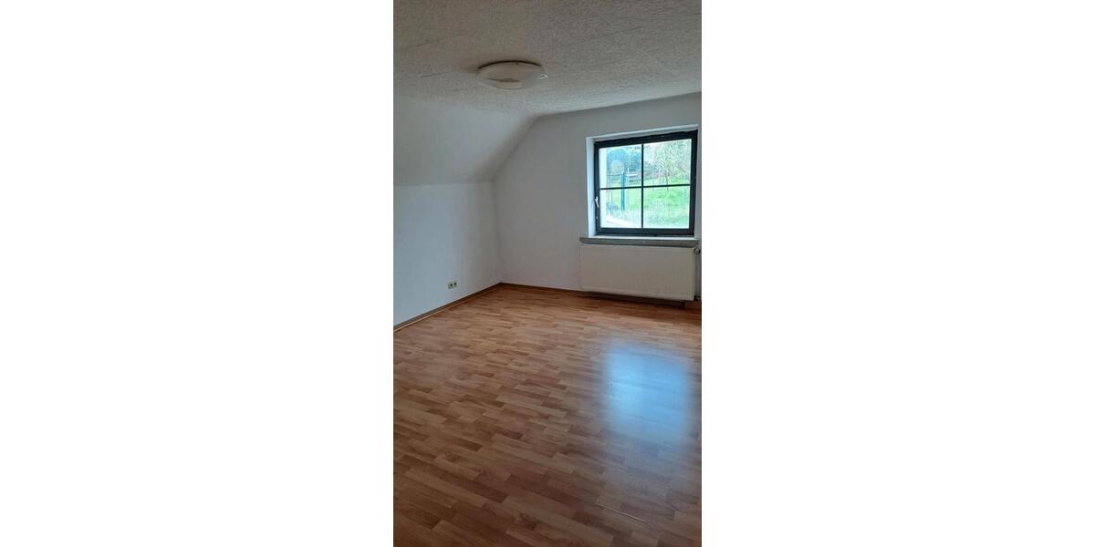 Etagenwohnung Sankt Wendel - 6 Zimmer, 140 m&sup2;, 800&euro; | Angebot:26234426