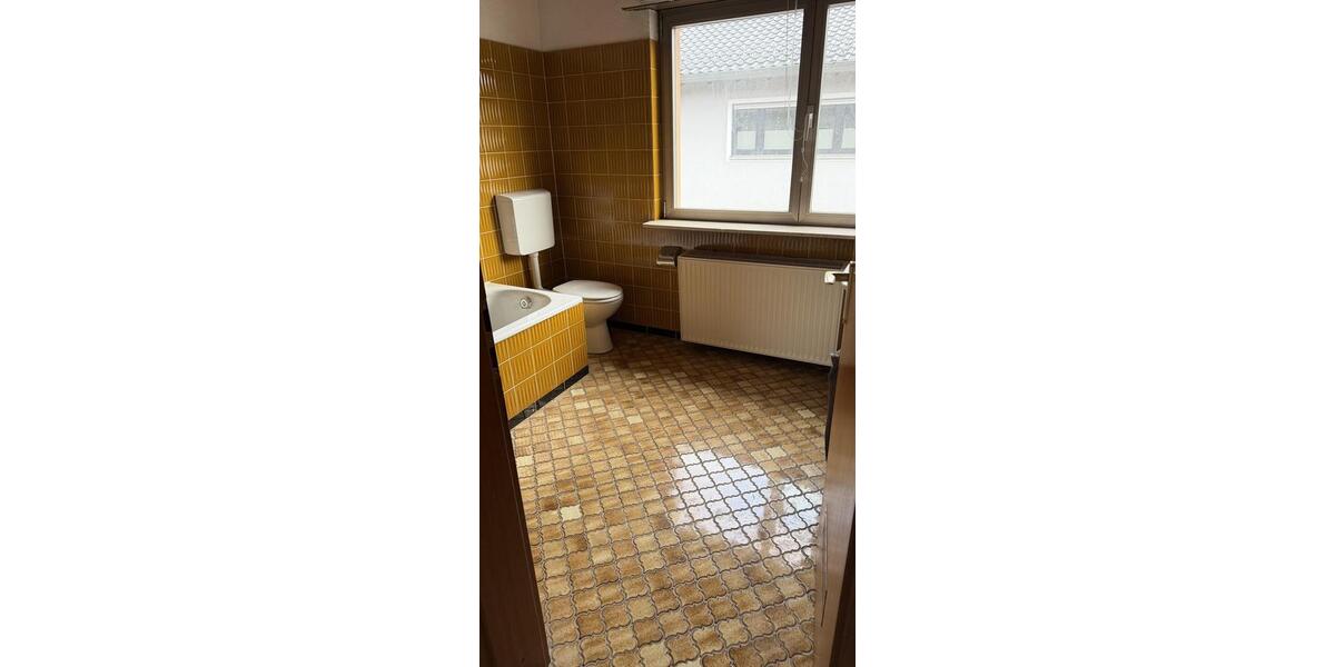 Mehrfamilienhaus, Wohnhaus Schwetzingen - 7 Zimmer, 175 m&sup2;, 2.350&euro; | Angebot:24867911