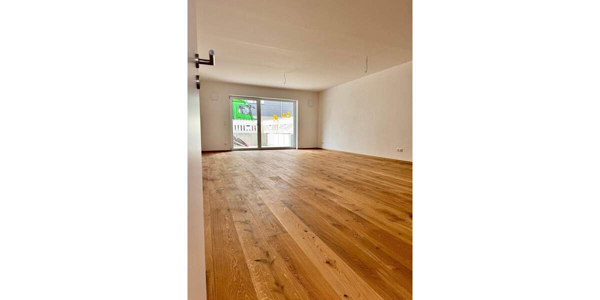 Etagenwohnung Deggendorf - 2 Zimmer, 72 m&sup2;, 930&euro; | Angebot:24967531