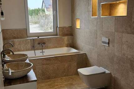 Haus Zossen - 4 Zimmer, 131 m&sup2;, 2.225&euro; | Angebot:25661569