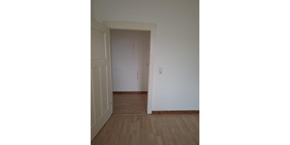 Dachgeschoßwohnung Bous - 3 Zimmer, 90 m&sup2;, 600&euro; | Angebot:25988099