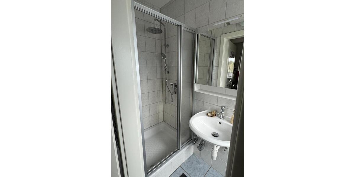 Dachgeschoßwohnung Bad Arolsen - 5 Zimmer, 105 m&sup2;, 870&euro; | Angebot:25947893