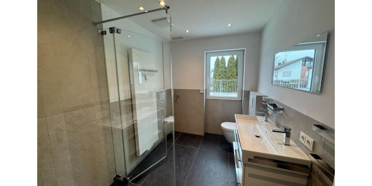 Dachgeschoßwohnung Weßling - 3 Zimmer, 123 m&sup2;, 1.970&euro; | Angebot:24629871