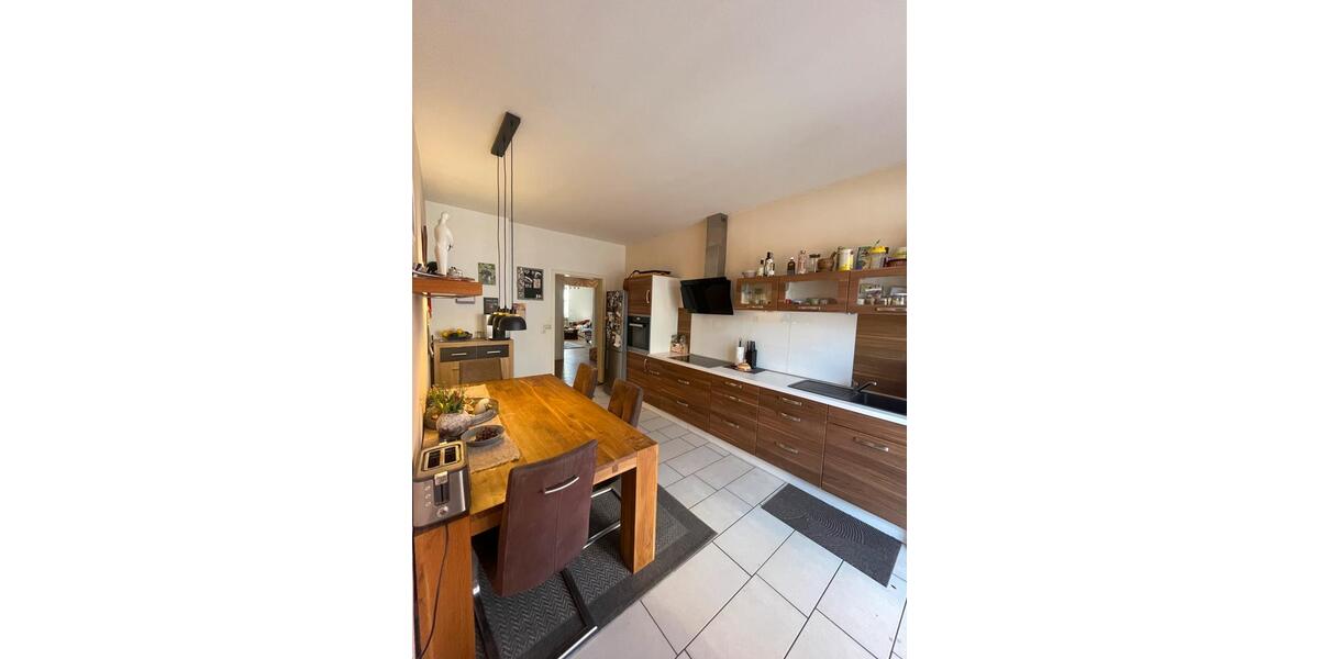 Etagenwohnung Clenze - 5 Zimmer, 200 m&sup2;, 1.350&euro; | Angebot:25974853