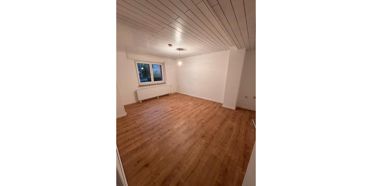 Doppelhaushälfte Grevenbroich - 5 Zimmer, 137 m&sup2;, 1.960&euro; | Angebot:25172572