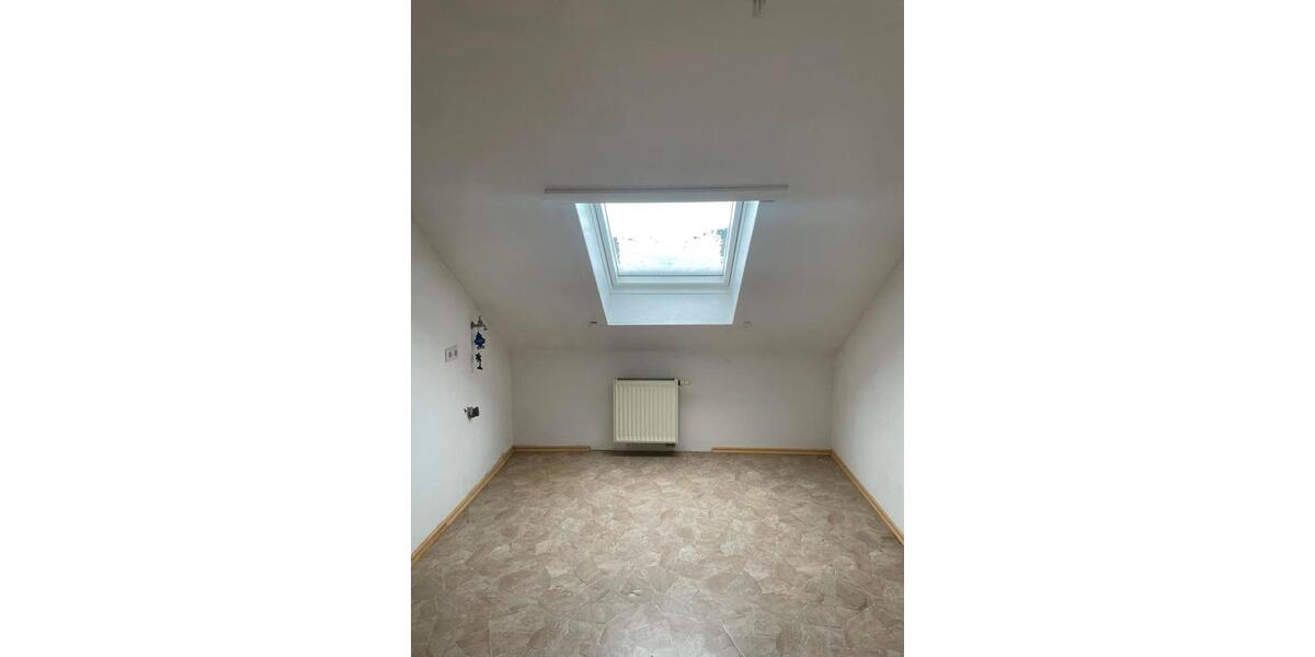 Dachgeschoßwohnung Wenden - 4 Zimmer, 105 m&sup2;, 970&euro; | Angebot:26086777