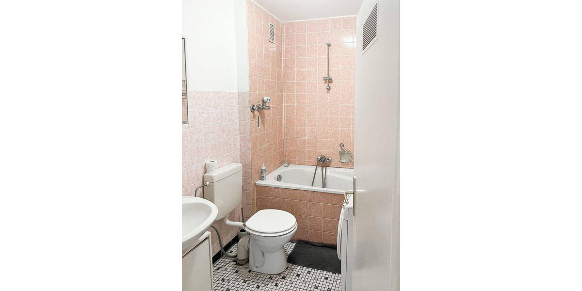 Etagenwohnung Eisenberg - 3 Zimmer, 73 m&sup2;, 700&euro; | Angebot:26015821