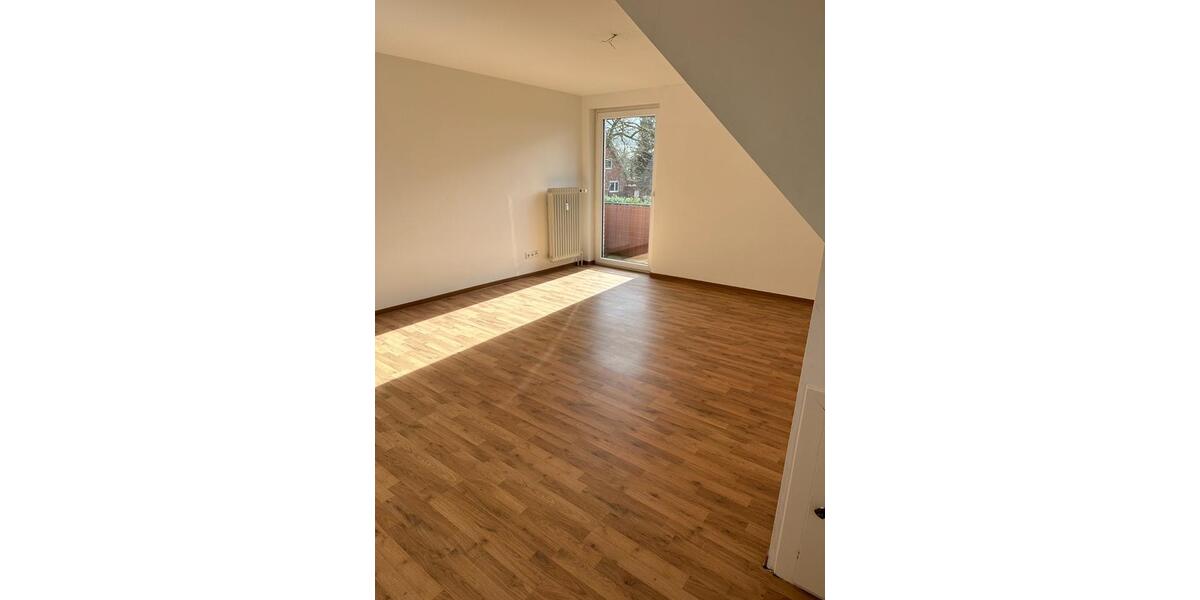 Dachgeschoßwohnung Oldendorf - 3 Zimmer, 90 m&sup2;, 810&euro; | Angebot:25944740