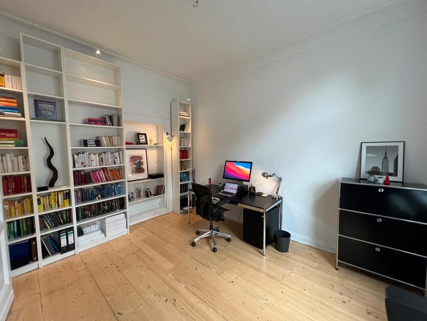 Helle 100qm Altbauwohnung mit 4 Zimmern und 3,5m Decken zimmer