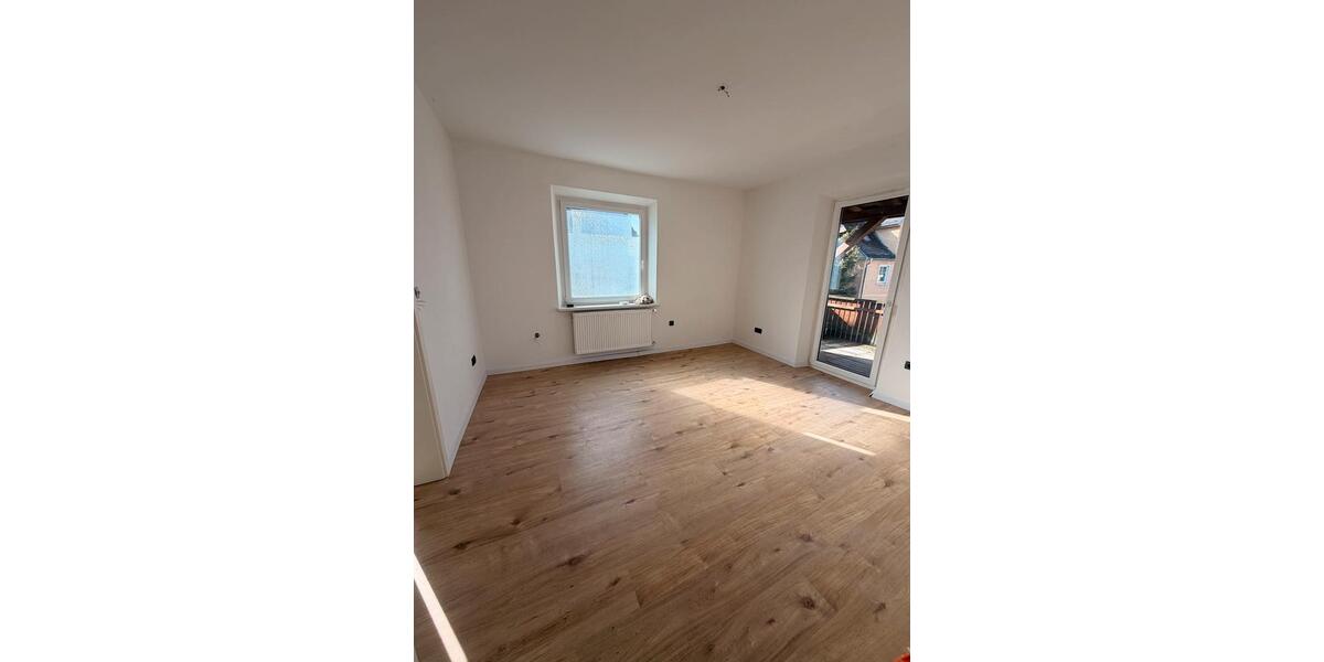 Etagenwohnung Selb - 3 Zimmer, 71 m&sup2;, 585&euro; | Angebot:25933615