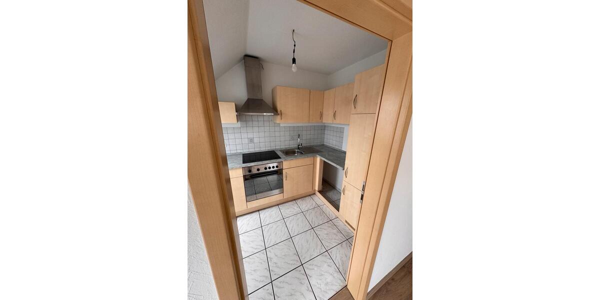 Dachgeschoßwohnung Rinteln - 3 Zimmer, 77 m&sup2;, 620&euro; | Angebot:26458017