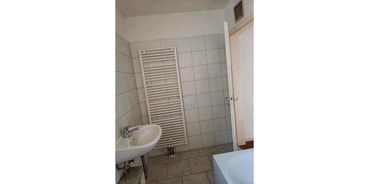 Erdgeschoßwohnung Solingen Mitte - 1 Zimmer, 45 m&sup2;, 590&euro; | Angebot:26545965