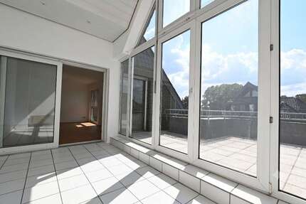 Wohnung Köln Wahn - 3 Zimmer, 110 m&sup2;, 1.350&euro; | Angebot:27069095