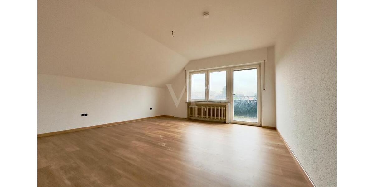 Dachgeschoßwohnung Lingen (Ems) Damaschke - 4 Zimmer, 95 m&sup2;, 850&euro; | Angebot:26492491