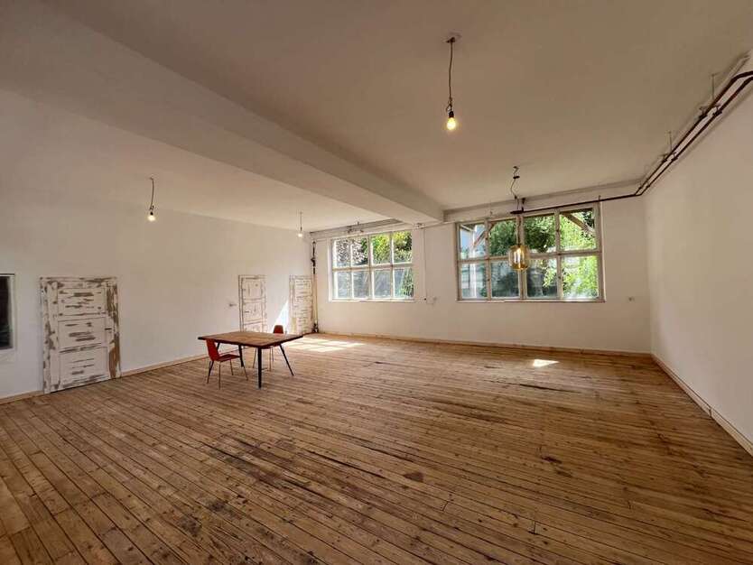 Büro in Augsburg 300 € 23 m²