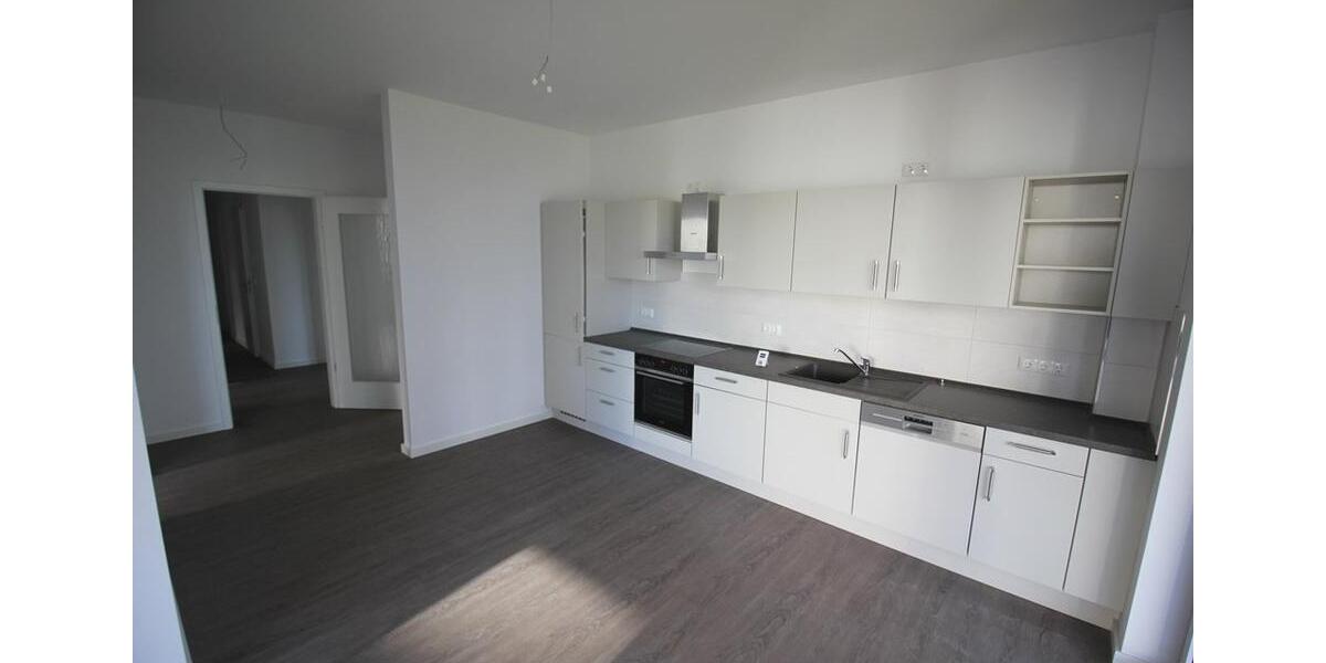 Erdgeschoßwohnung Schwerin Altstadt - 3 Zimmer, 110 m&sup2;, 1.650&euro; | Angebot:24495567