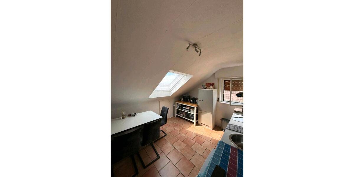 Dachgeschoßwohnung Walldorf - 3 Zimmer, 56 m&sup2;, 800&euro; | Angebot:26604019