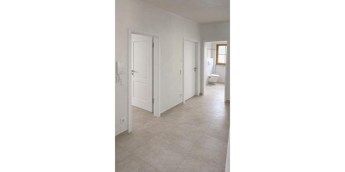 Etagenwohnung Bischofswiesen - 4 Zimmer, 100 m&sup2;, 1.500&euro; | Angebot:25171647