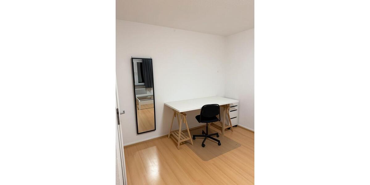 Etagenwohnung Flensburg - 1 Zimmer, 16 m&sup2;, 384&euro; | Angebot:25843711